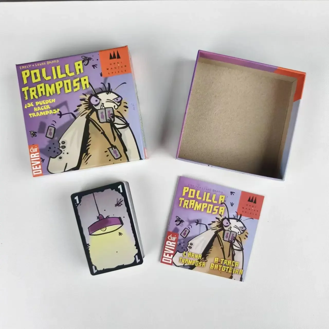 Cheating Moth Spanish Card Gam - Party Games Juegos De Mesa review and price