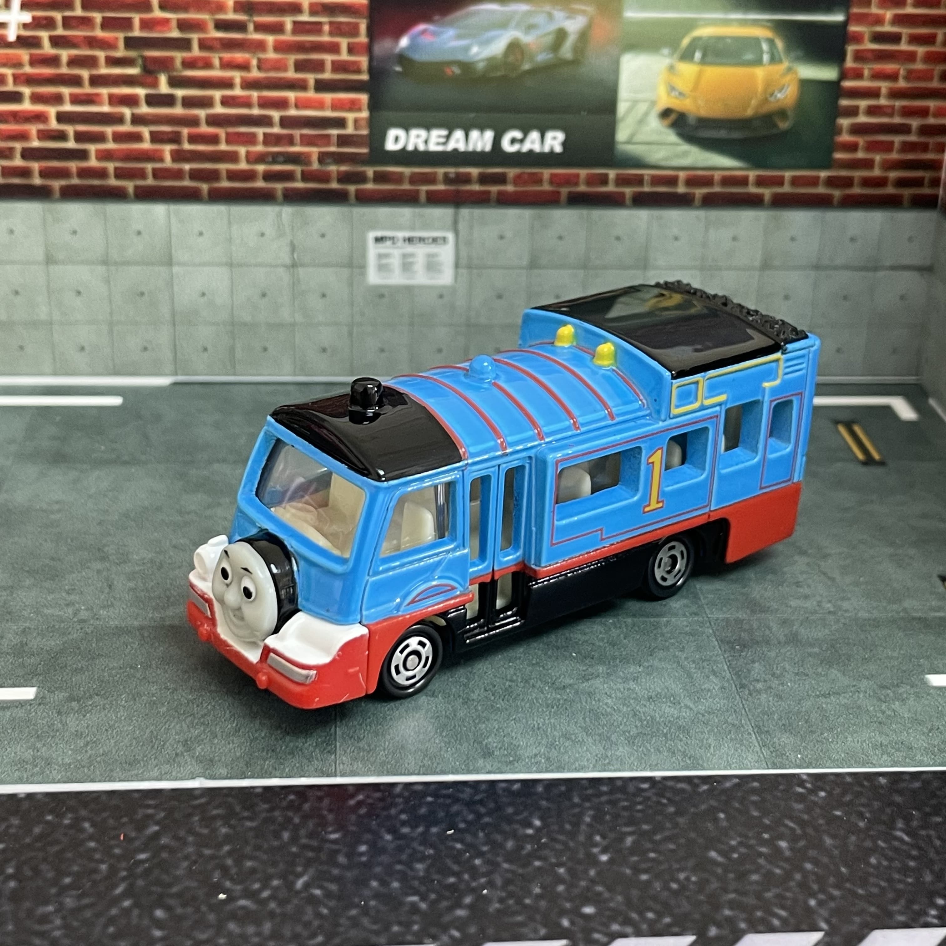 Takara Tomy Dream Tomica No.15 - Party Games Bus review and price